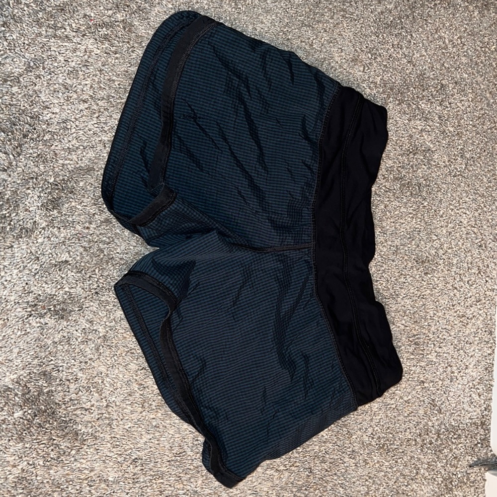 Lululemon short size 4